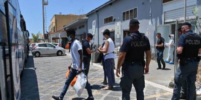 Immigrazione clandestina: 3 arresti e 44 perquisizioni in tutta Italia