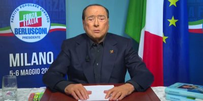 Berlusconi ritorna in ospedale: normali control...