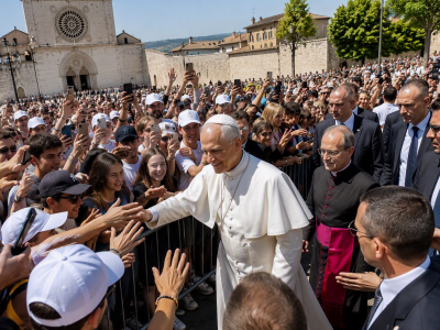 Papa Leone XIV ad Assisi, bagno di folla nella città di San Francesco